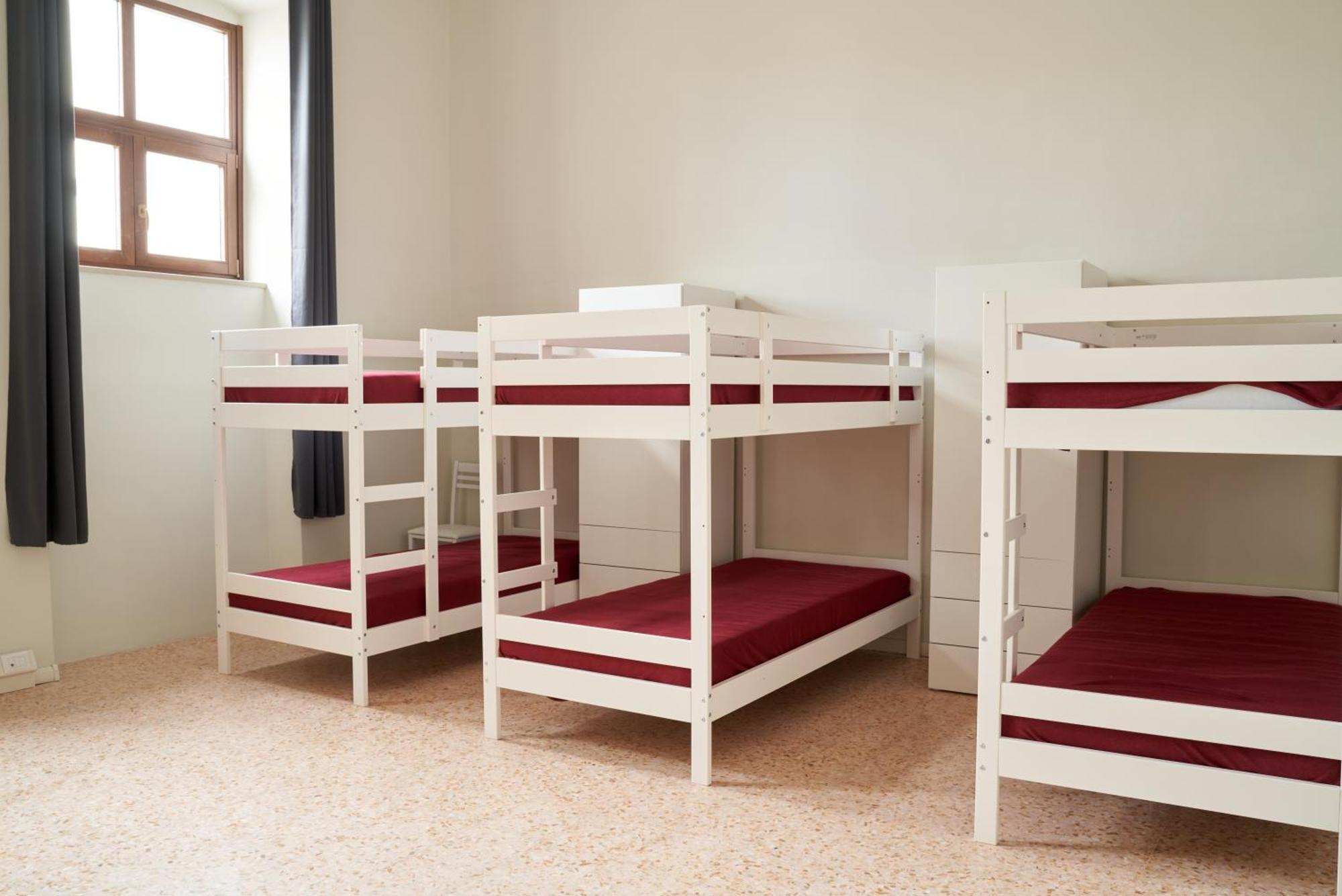 Albergue Hub Portanova Trani Exterior foto